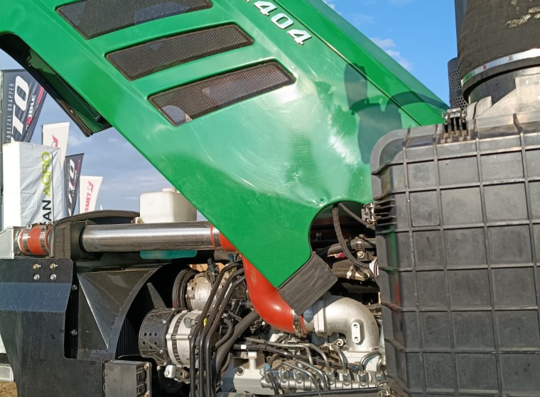 Tractor Chery CFK2404, año 0
