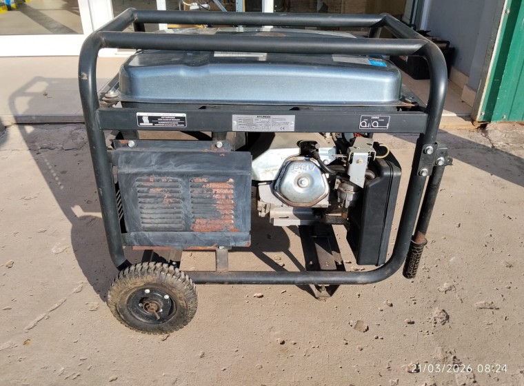 Grupo electrógeno  Hyundai HY900LE, año 1