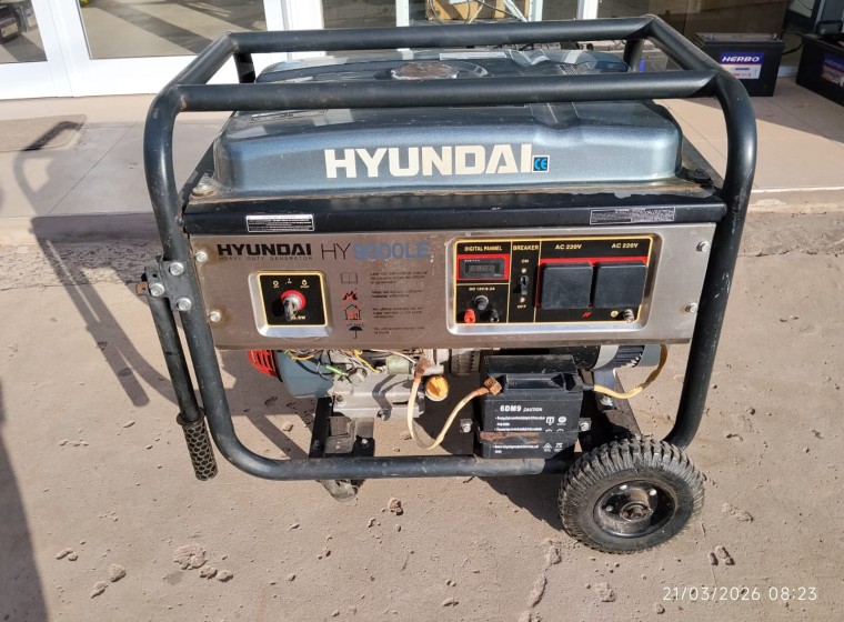Grupo electrógeno  Hyundai HY900LE, año 1