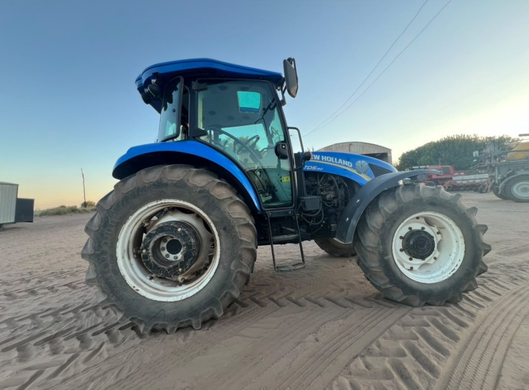 Tractor New Holland T5.90, año 2016
