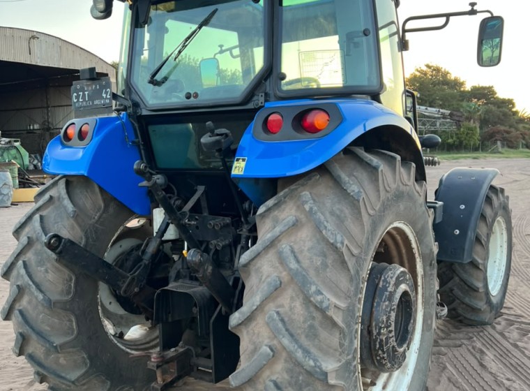 Tractor New Holland T5.90, año 2016