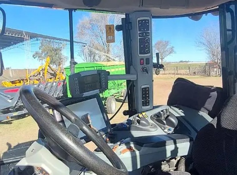 Tractor Valtra T 250, año 2019