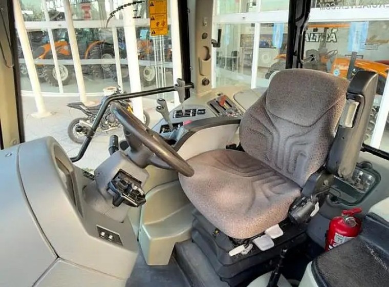 Tractor Valtra BT 170, año 2019