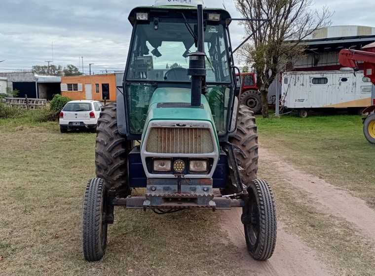 Tractor Agco Allis 5.100, año 1