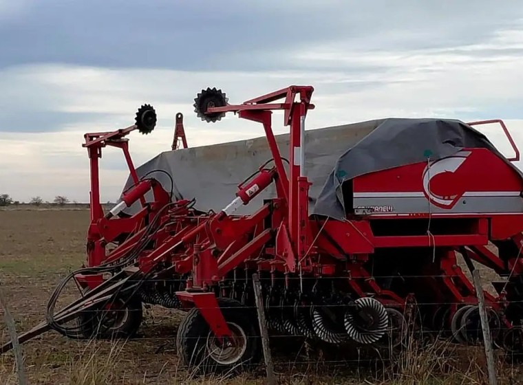 Sembradora Crucianelli Pionera 4017, año 2012