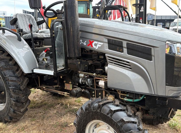 Tractor XCF LY50-4, año 0