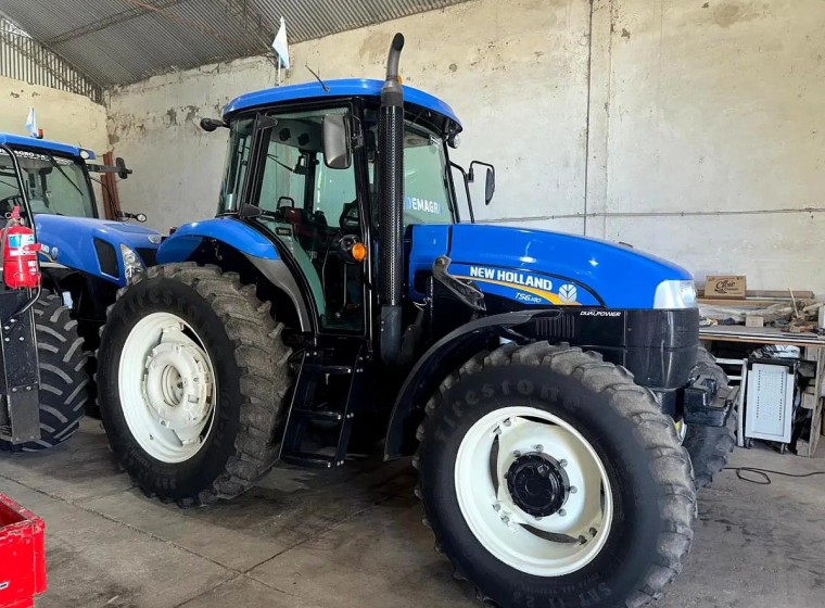 Tractor New Holland TS6.140, año 2013