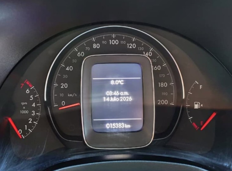 Vehículo Fiat Strada Volcano, año 2025