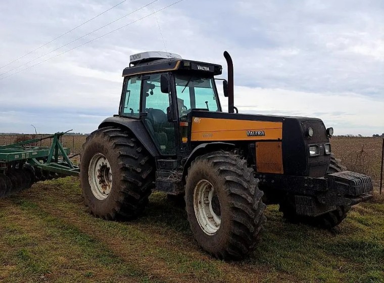 Tractor Valtra BH180, año 2007