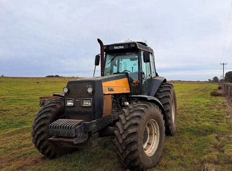 Tractor Valtra BH180, año 2007
