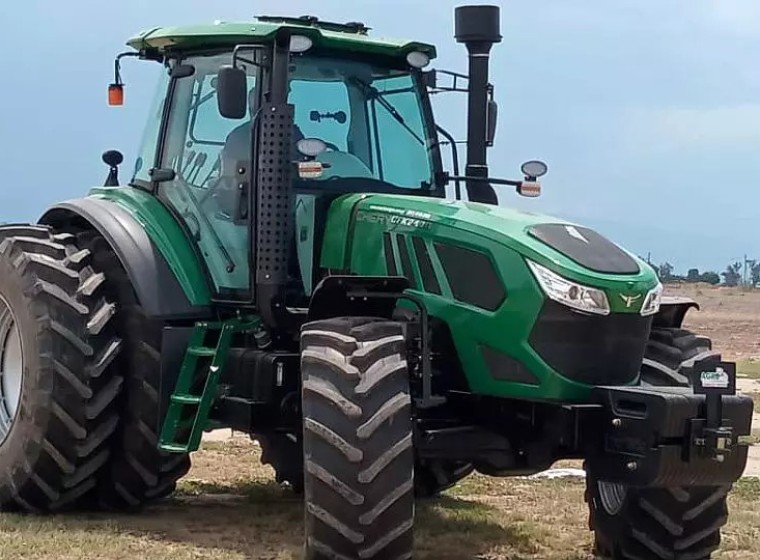 Tractor Chery RS2404-C, año 0