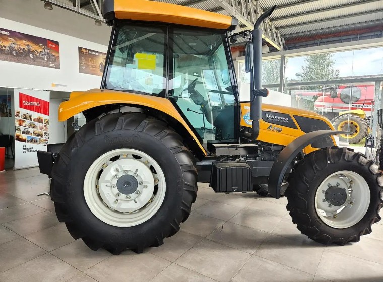 Tractor Valtra A 990 cabinado, año 0