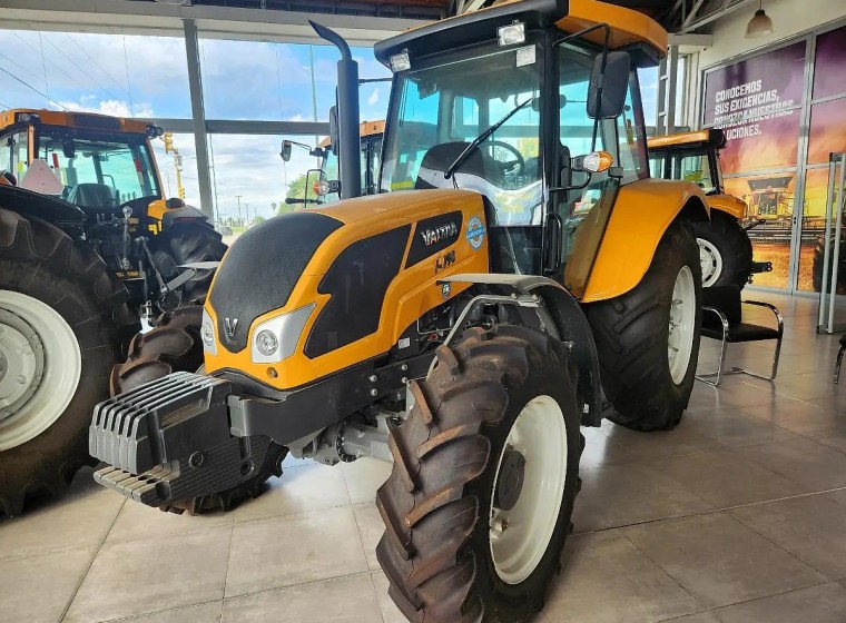 Tractor Valtra A 990 cabinado, año 0