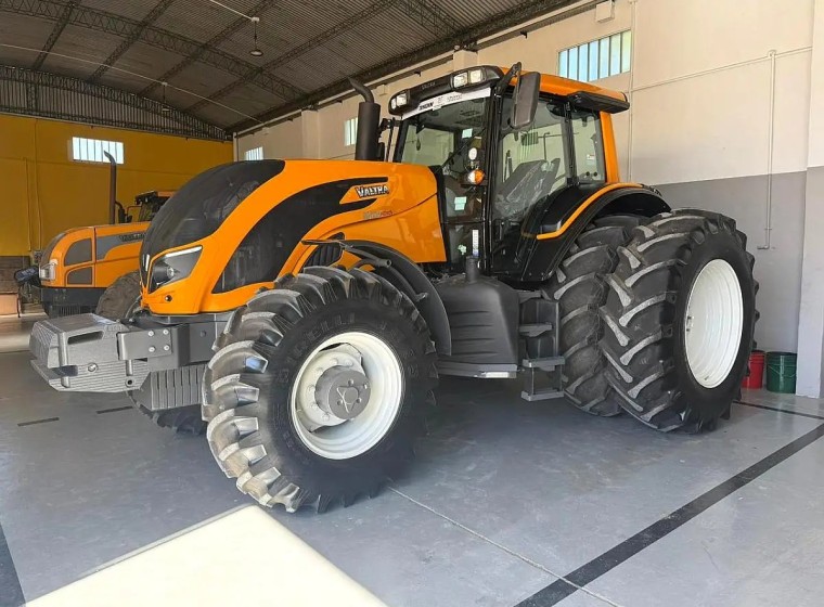 Tractor Valtra BH 224 HI Tech, año 0