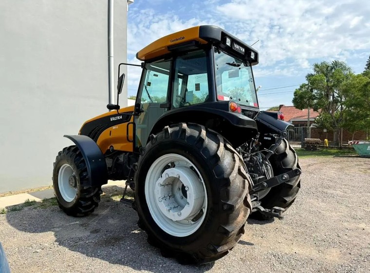 Tractor Valtra BM 115, año 0