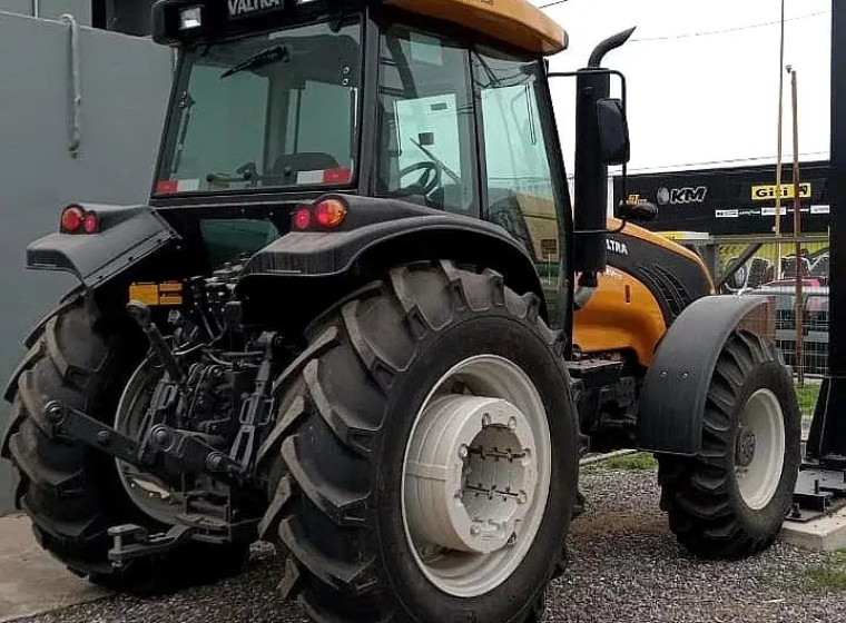 Tractor Valtra BM 135, año 0