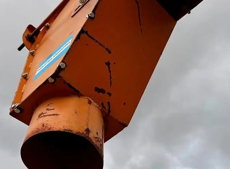 Elevador de granos Bustinza Goma 8 mts, año 2020