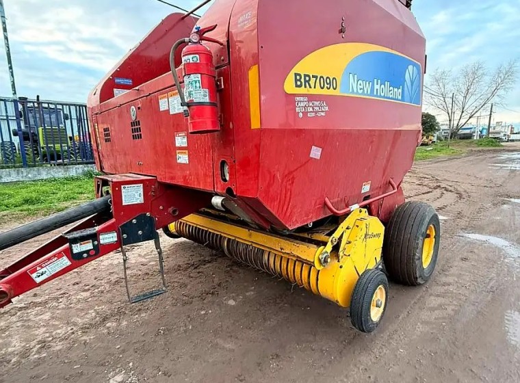 Rotoenfardadora New Holland BR7090wr, año 2014