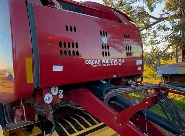 Rotoenfardadora New Holland RB 460, año 2021