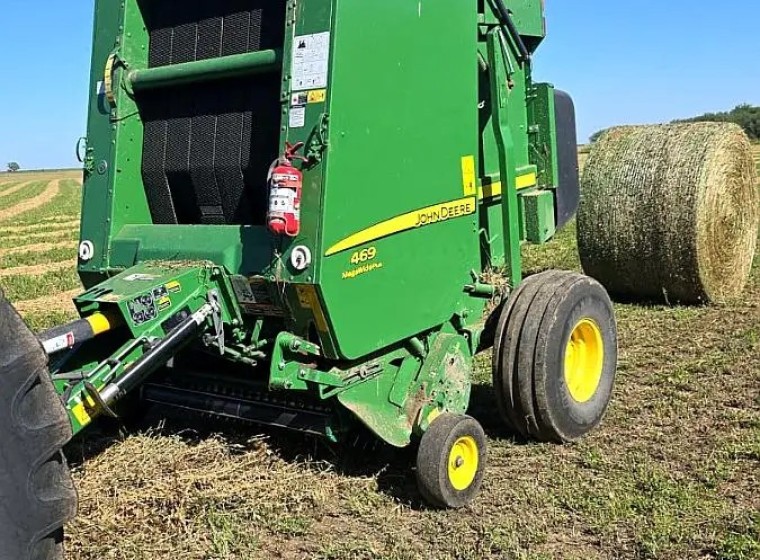 Rotoenfardadora John Deere MegaWide Plus 469, año 2018