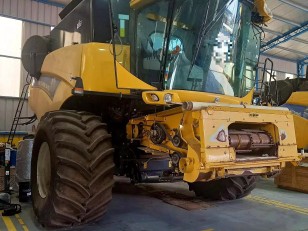 Cosechadora New Holland CR6080