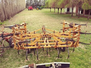 Cultivador de campo Dan Car 5,50 mts