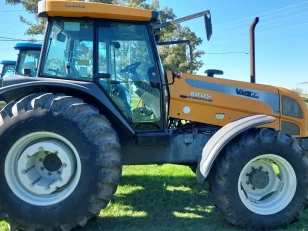 Tractor Valtra BM125i