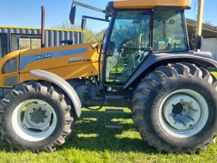 Tractor Valtra BM125i