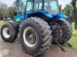 Tractor New Holland TM7020