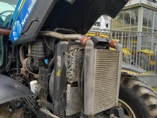 Tractor New Holland TM7020