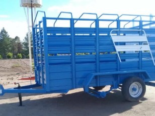 Acoplado jaula vaquero con lanza