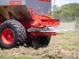 Fertilizadora de sólidos de arrastre Yom