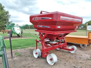 Fertilizadora de sólidos de arrastre SYR