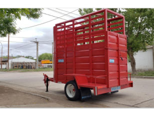Acoplado jaula para caballos