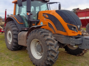 Tractor VALTRA BH154