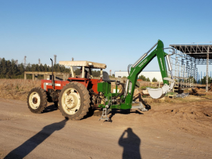 retroexcavadora borda bossana