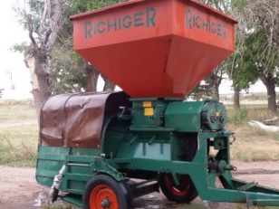 Embolsadora y quebradora de granos Richi
