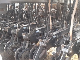 SEMBRADORA DE GRANOS FINOS GIMETAL