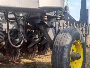 SEMBRADORA DE GRANOS FINOS GIMETAL