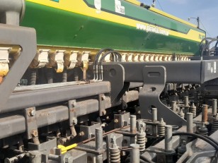 SEMBRADORA DE GRANOS FINOS GIMETAL