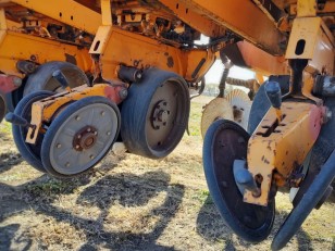Sembradora Agrometal TX 1070