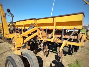 Sembradora Agrometal TX 1070