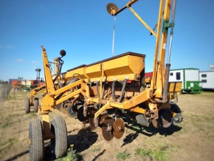 Sembradora Agrometal TX 1070