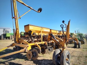Sembradora Agrometal TX 1070