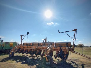 Sembradora Agrometal TX 1070