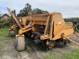 Sembradora Agrometal TX Mega 1352