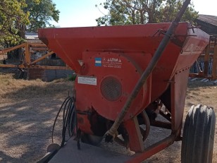 Fertilizadora Neumática Altina usada, mo