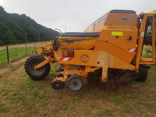 Sembradora Agrometal TX Mega 1352