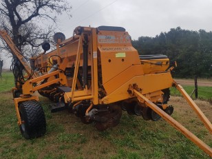 Sembradora Agrometal TX Mega 1352
