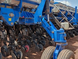 Sembradora New Holland TT 32